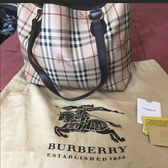 Large Burberry tote - Picture 2 of 8